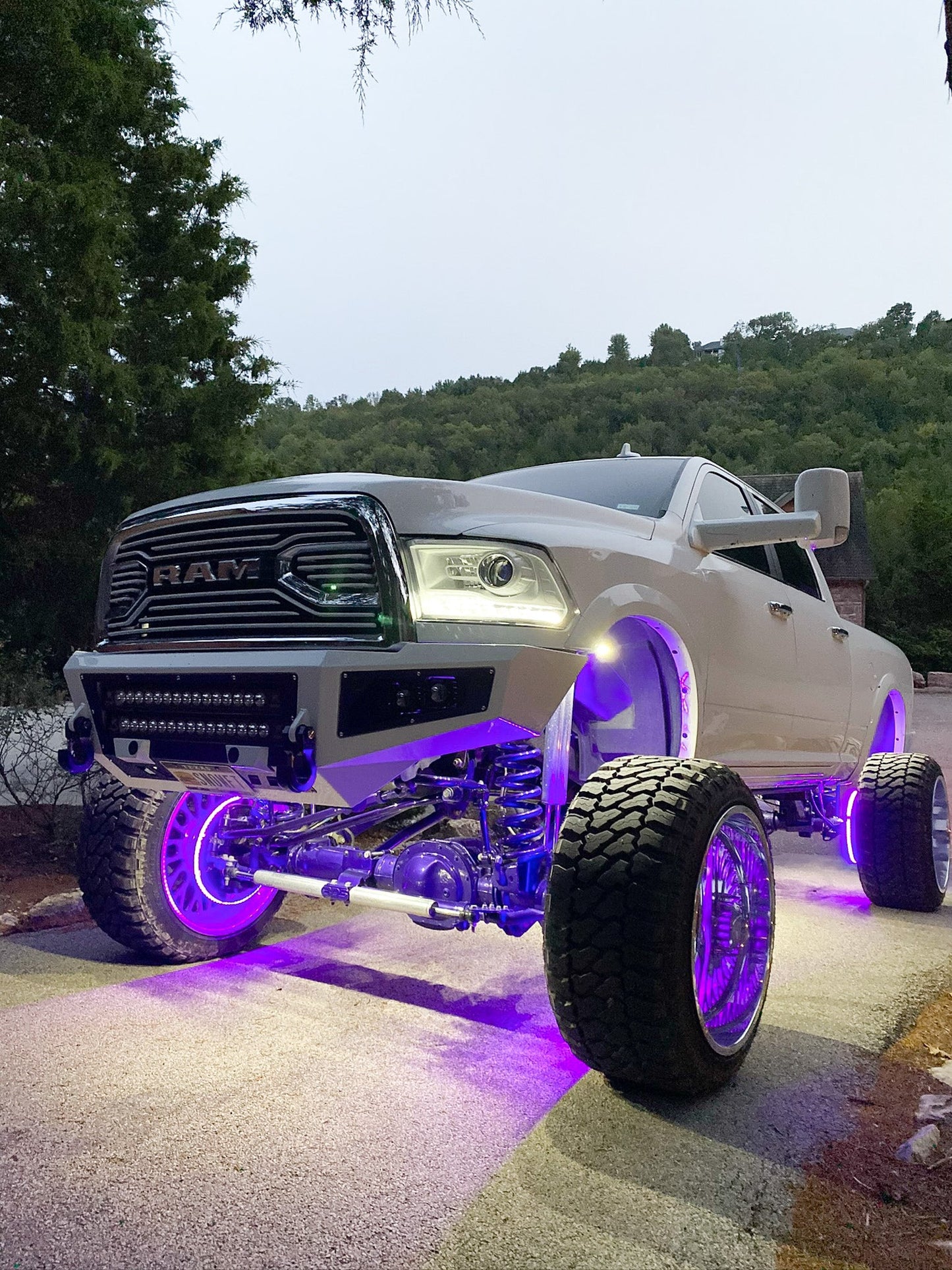 DOUBLE ROW RGBW WHEEL LIGHTS